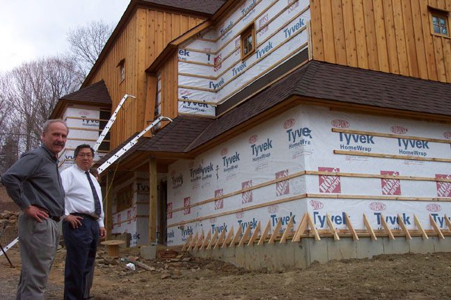 Dupont Tyvek Drainwrap on House Construction